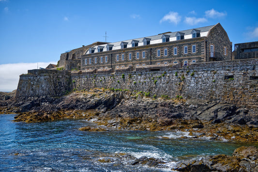 Guernsey eSIM - Roamic